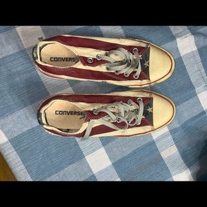 Size 9 American Flag Converse